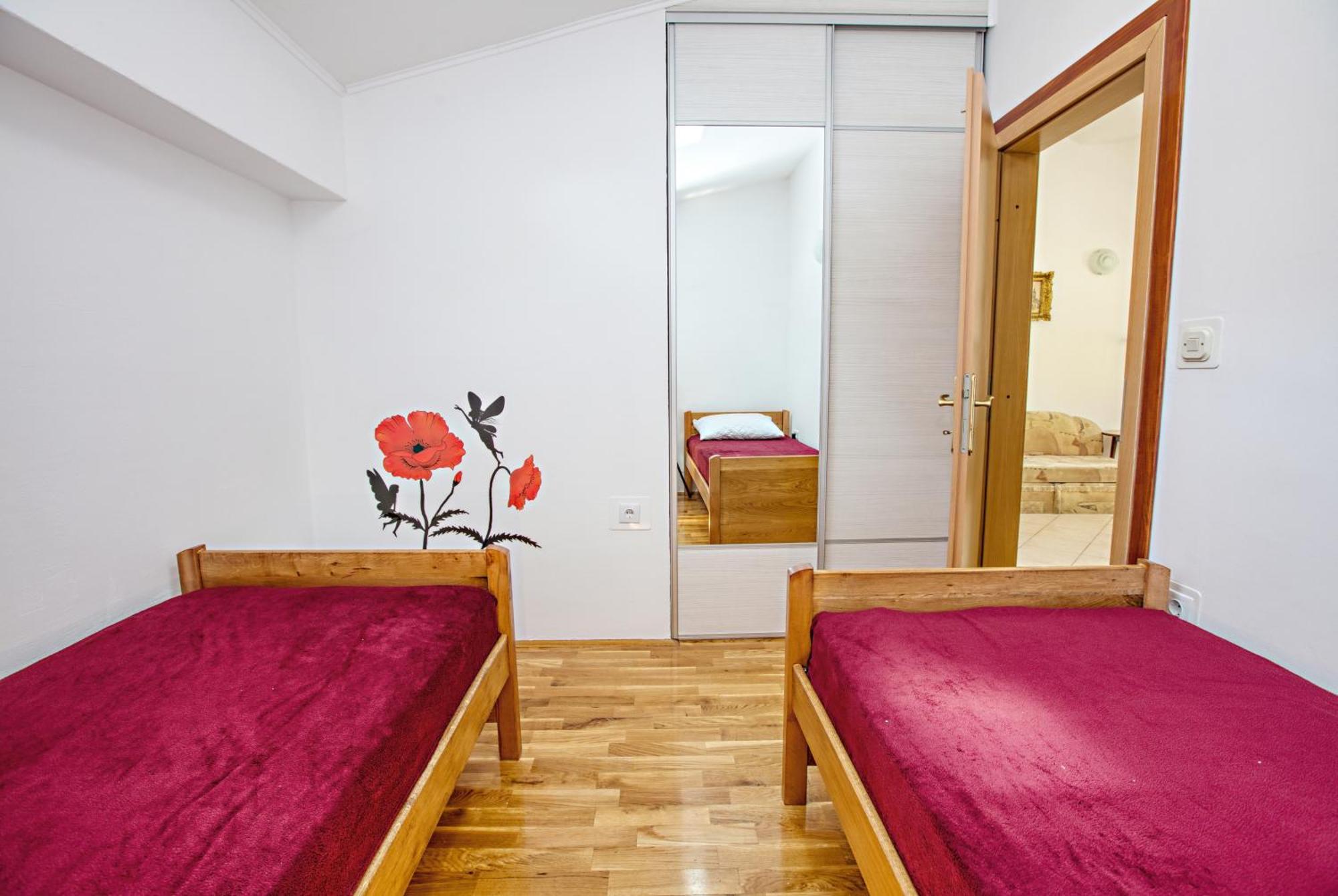 Family Friendly Seaside Apartments Brodarica, Sibenik - 4833 Brodarica  Quarto foto